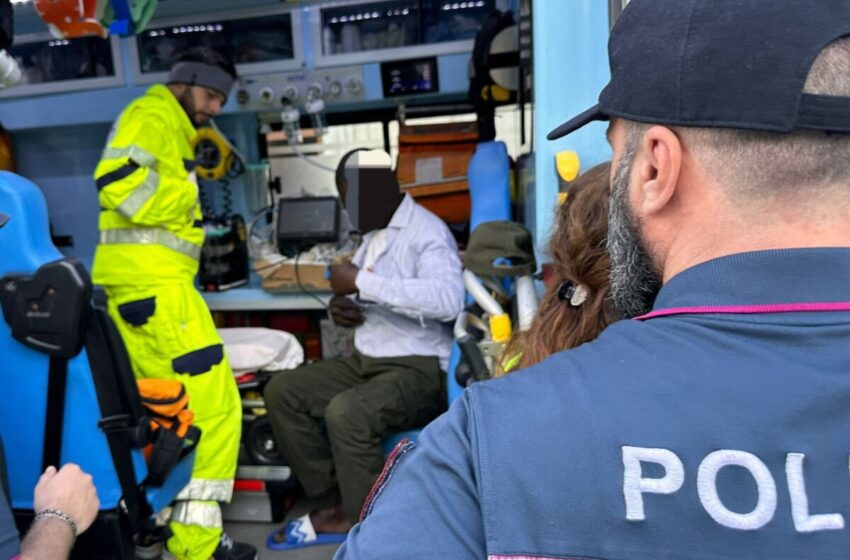Identificato l’uomo che girava nudo in corso Gelone: è un 39enne nigeriano