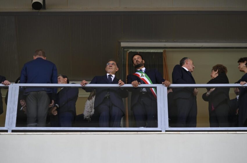 Carosello dei Carabinieri e grande Ippica al Mediterraneo con il presidente del Senato
