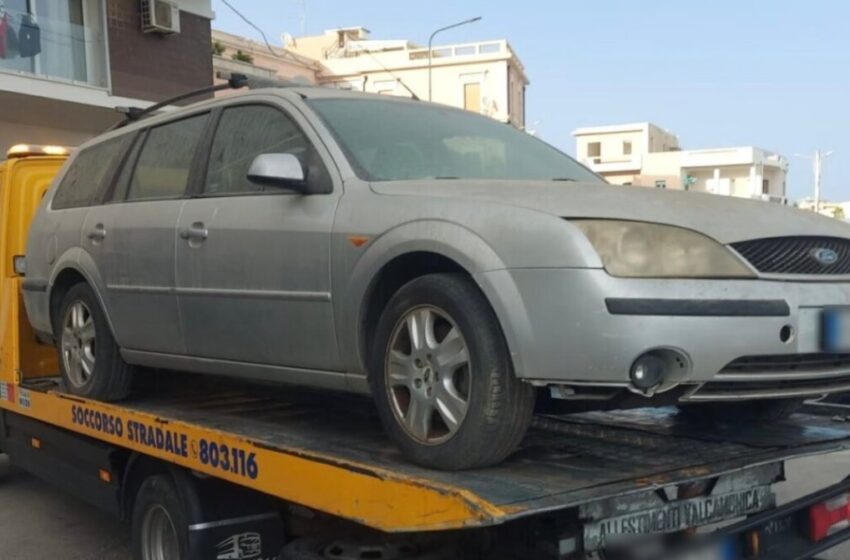 Rimossi a Siracusa più di 50 veicoli in stato di abbandono o senza assicurazione