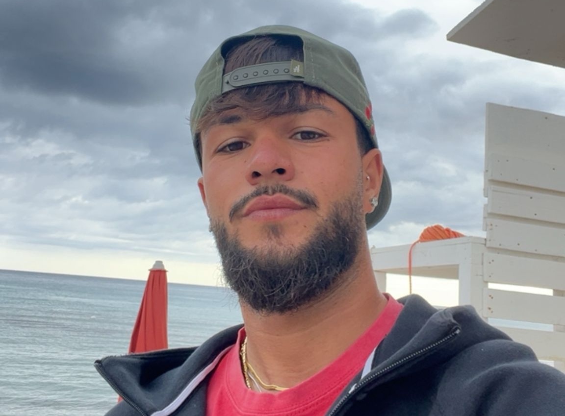 Corrado l'ha fatto di nuovo, il coraggioso bagnino salva due francesi