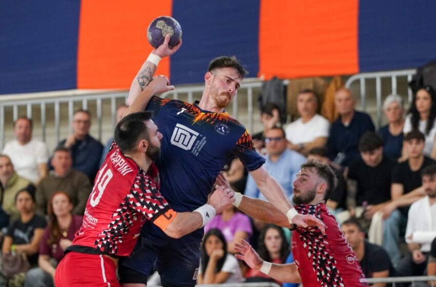 Pallamano, l’Albatro soffre ma batte il Cingoli: finisce 33-31