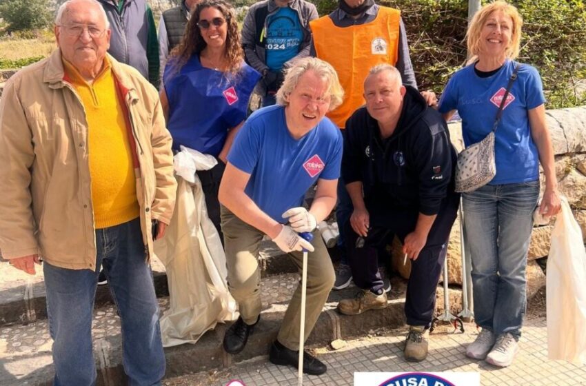 Uniti per Balza Akradina, i volontari ripuliscono l’area: “Liberato dai rifiuti un luogo simbolo della città”