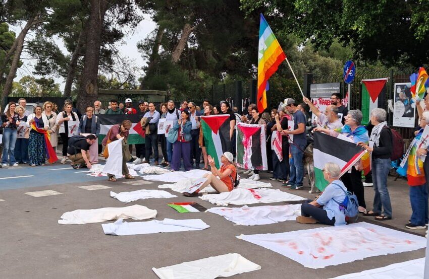  “Sudari per Gaza”, anche Siracusa si mobilita: teli bianchi per le vittime palestinesi