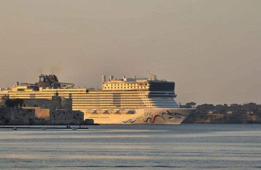  Il “Gigante del Mare” approda a Siracusa: la Norwegian Epic affascina il Porto Grande