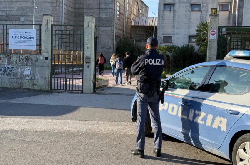  Scuola, contro bullismo e microcriminalità torna l’impegno quotidiano della Polizia