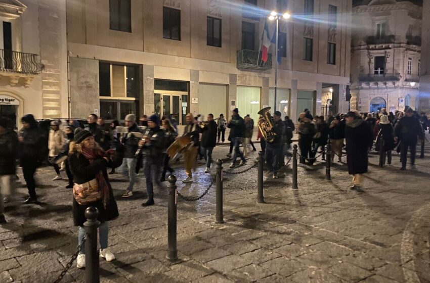  FOTO e VIDEO. Nella notte, la tradizione dell’Atturna ed il rito antico della Svelata