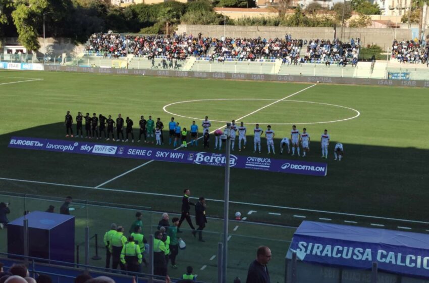  Siracusa-Foggia, pari beffa dopo gara stoica. Arbitraggio disastroso