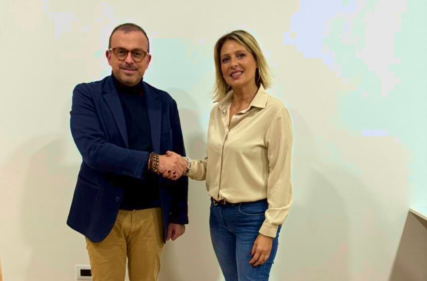  Maria Latino nella segreteria provincia di Grande Sicilia