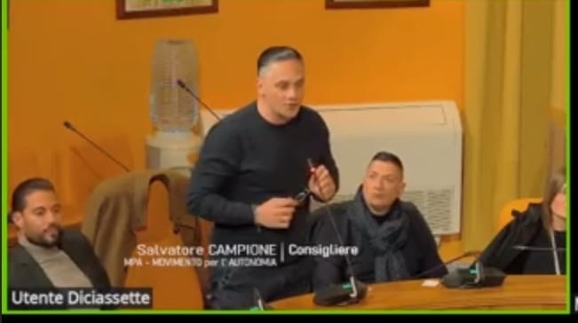 Priolo. Tensioni in consiglio comunale, Campione (Grande Sicilia): “Amministrazione senza numeri né visione”