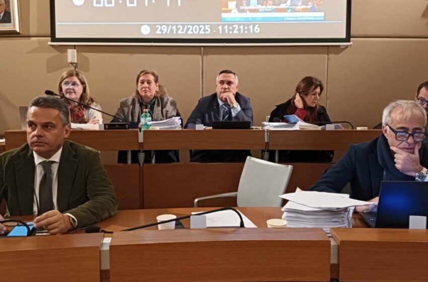  Maratona al Consiglio comunale di Siracusa. Alle 5.30 del mattino approvato il bilancio