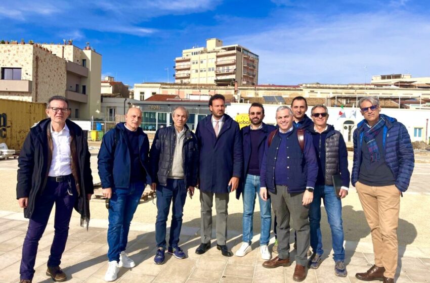  Sopralluogo della Commissione Lavori Pubblici allo Sbarcadero: “Completare la scalinata”