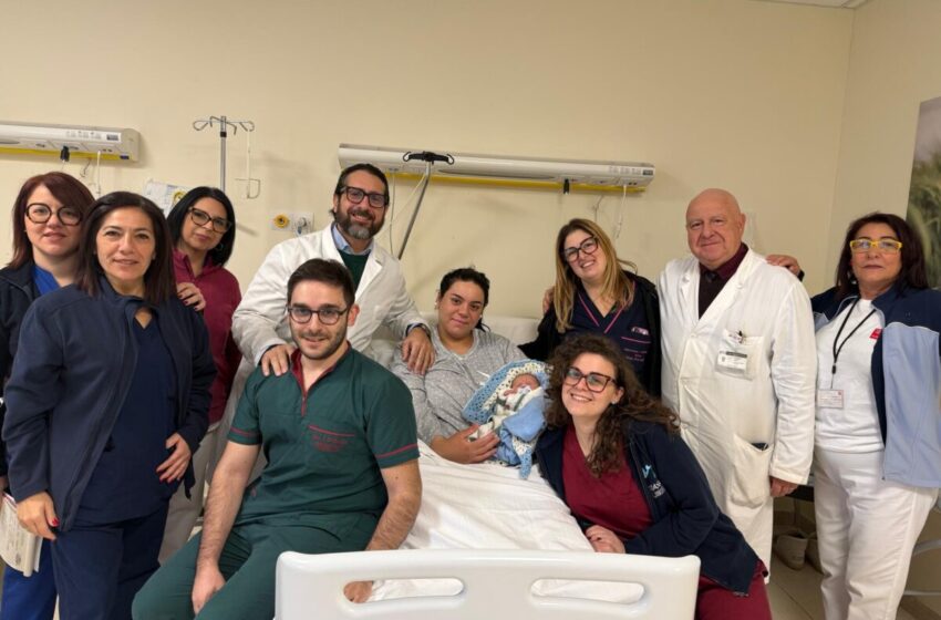  Salvatore è il primo nato del 2026, il parto in ospedale ad Avola