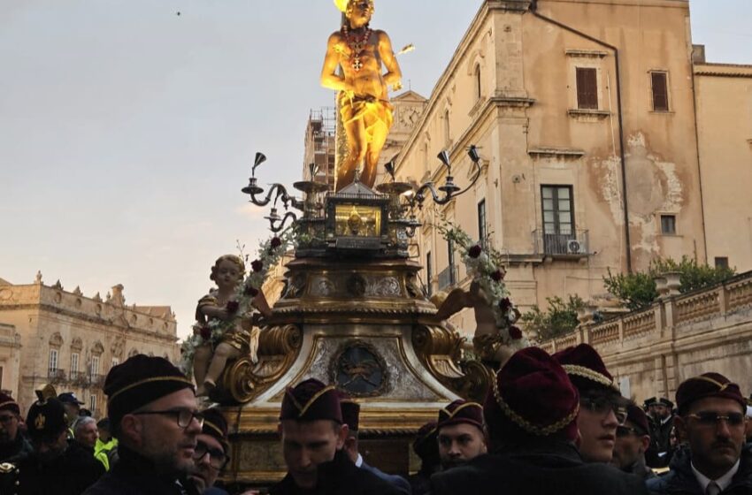  San Sebastiano, processione per le vie di Ortigia. Siracusa festeggia il compatrono