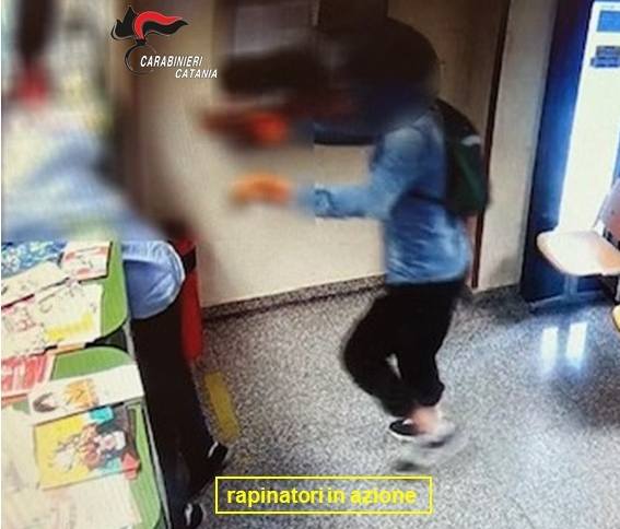  Rapina in banca a Mineo (Ct), indagati due residenti in provincia di Siracusa