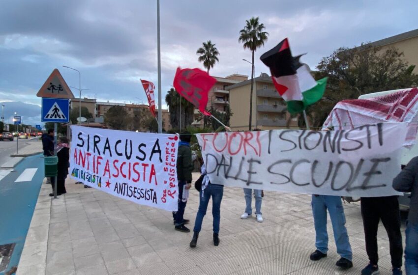  Incontro su Israele a scuola, presidio pro-Palestina all’esterno. La preside: “Ritrovare dialogo”