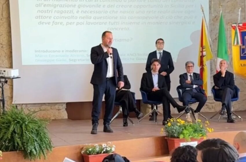  Fermare la fuga dei giovani dalla Sicilia: da Anci Sicilia l’idea di un Patto per la “restanza”