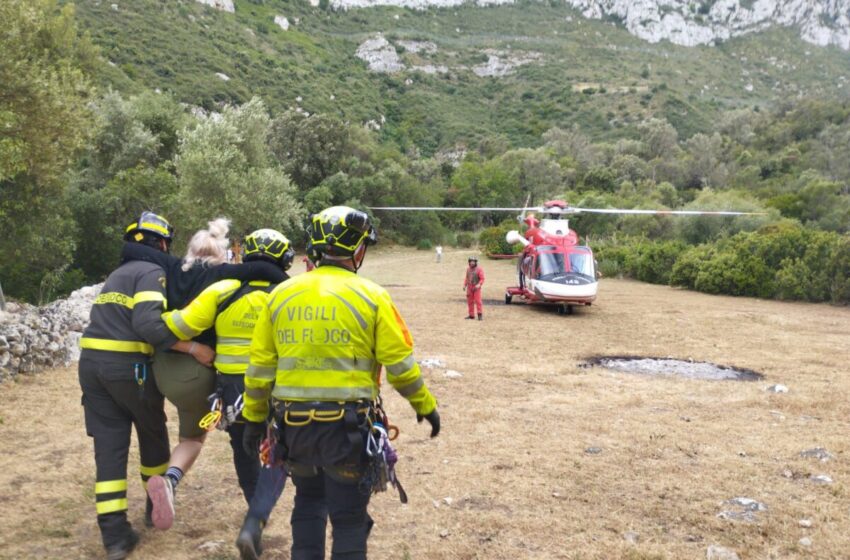  Cavagrande, turista olandese soccorsa dai Vigili del Fuoco