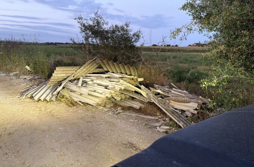  Riserva Ciane-Saline sotto attacco: circondata dai rifiuti e c’è chi abbandona eternit tra i sentieri