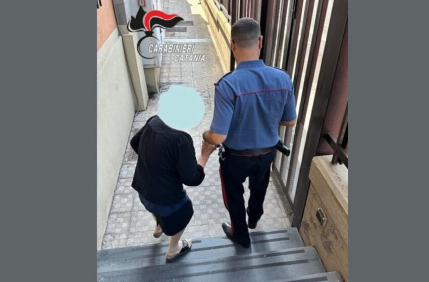  Donna 80enne, prima truffata al telefono poi derubata “a domicilio”