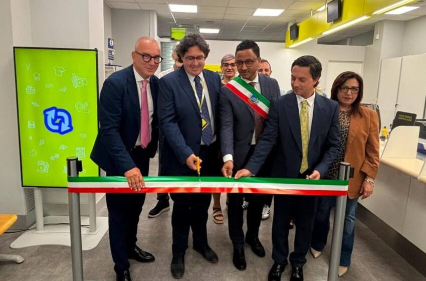 Solarino, l’ufficio postale rinnovato con il progetto Polis: ora si può richiedere il passaporto allo sportello