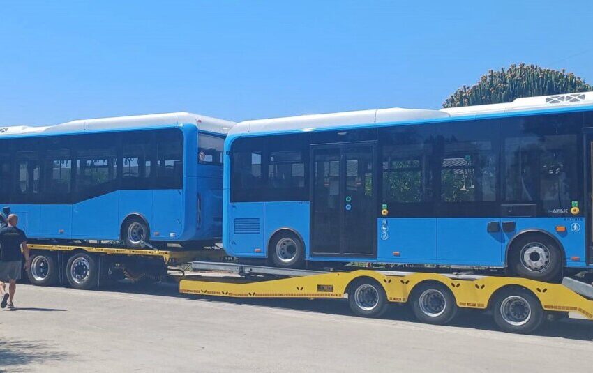  Due nuovi bus elettrici sulle strade di Siracusa: “Rafforziamo il processo di transizione ecologica”