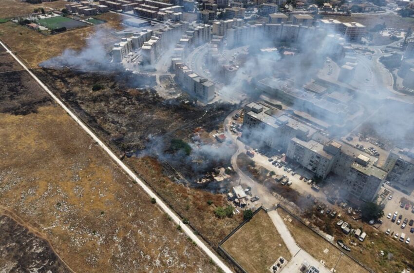  Discariche abusive in fiamme, dalla Mazzarona a Pantanelli: Siracusa nuova terra dei fuochi?