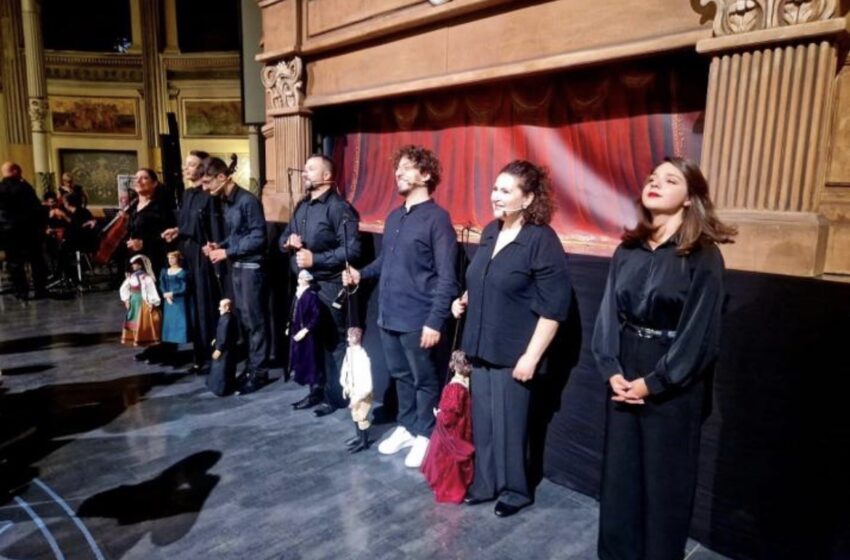  Standing ovation per la prima della “Tosca e i Pupi Siciliani