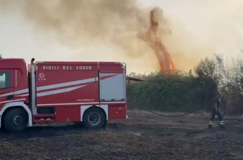  Allerta rossa incendi, roghi a Tivoli e Capocorso. La Protezione Civile si mobilita per un generatore elettrico