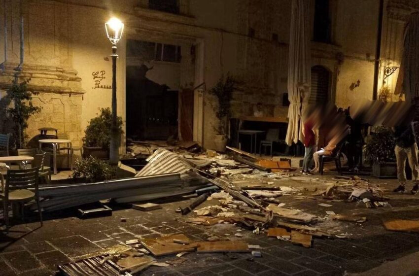  Gioielleria devastata con un caterpillar, colpo nella notte a Palazzolo. Banda in fuga con i preziosi