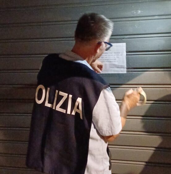  Bivacco e disturbo della quiete pubblica: licenza sospesa al titolare di un negozio di via Isonzo
