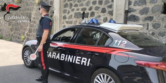  Bronte (CT), tenta di eludere il controllo, denunciato per falsa attestazione di generalità