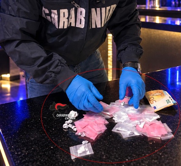  Catania, spaccio in discoteca, arrestato un giovane pusher