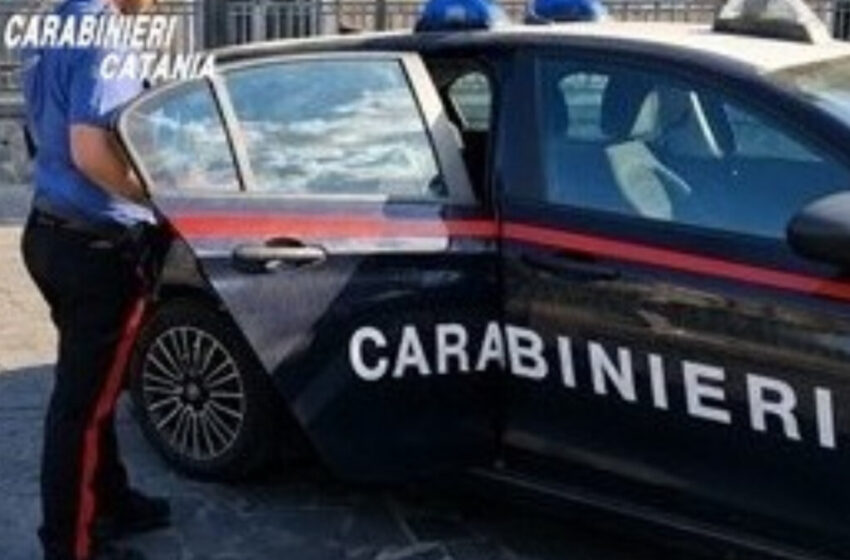  Da Palermo a Catania, nonostante i domiciliari, raggiunge la sorella per sbollire la rabbia. Denunciato
