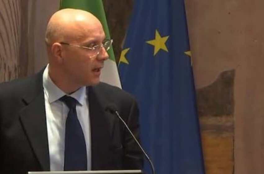  L’IA è una minaccia? L’esperto Randieri: “No a previsioni apocalittiche immediate”