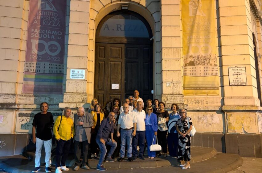  Ex alunni del “Rizza” festeggiano le nozze d’oro dal diploma. Insieme dopo 50 anni